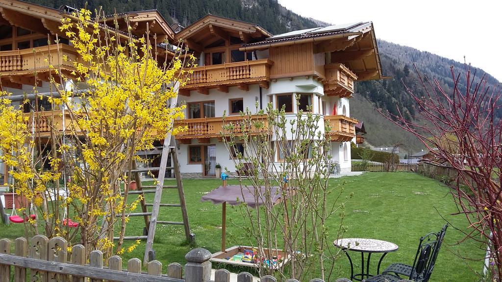 Landhaus Alpensonne Нойщифт им Щубайтал Екстериор снимка