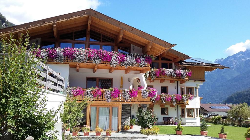 Landhaus Alpensonne Нойщифт им Щубайтал Екстериор снимка
