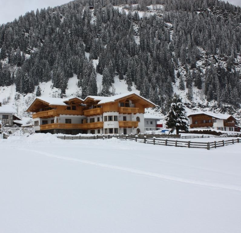 Landhaus Alpensonne Нойщифт им Щубайтал Екстериор снимка